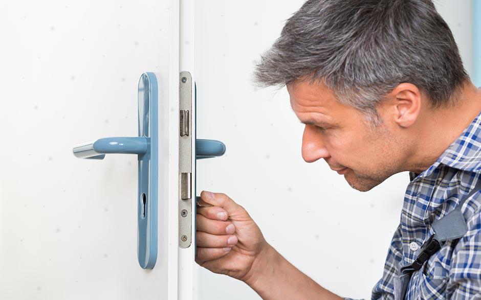 serrure porte Stains